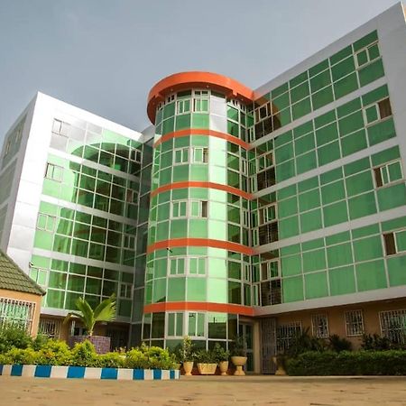 Hotel Univers 3 Aeroport Luxe Niamey Exteriör bild