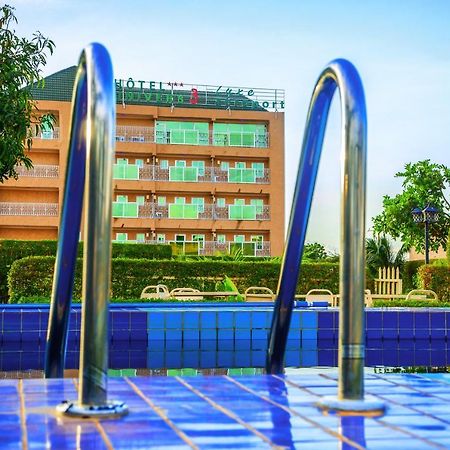 Hotel Univers 3 Aeroport Luxe Niamey Exteriör bild