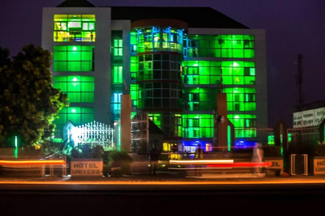 Hotel Univers 3 Aeroport Luxe Niamey Exteriör bild